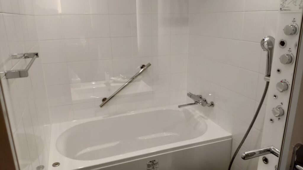 ホテルフォルツァ金沢の部屋のバスルーム